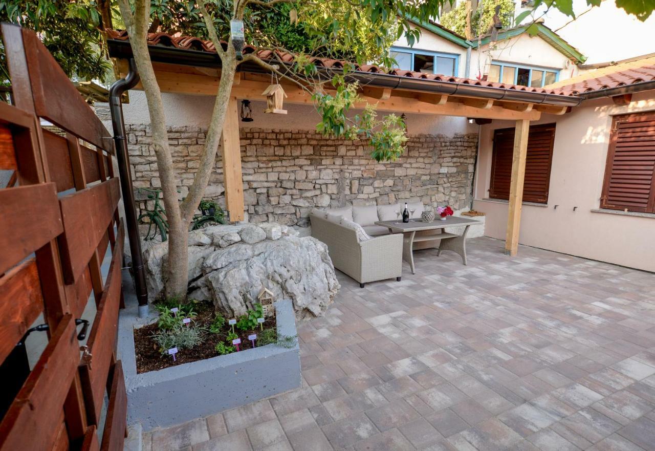 Vintage Garden Apartment Pula Luaran gambar